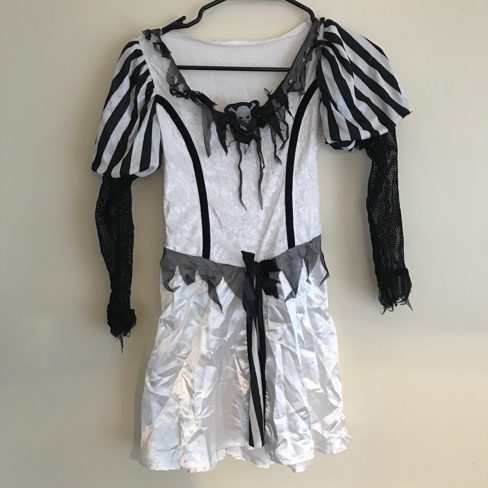 Silky Ghostly Pirate Halloween Costume - Picture 2 of 5